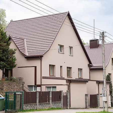 Groundfloor Apartment On The Green Hill Kaunas Exterior photo